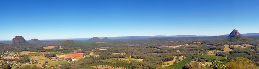 Glass House Mountains — панорама