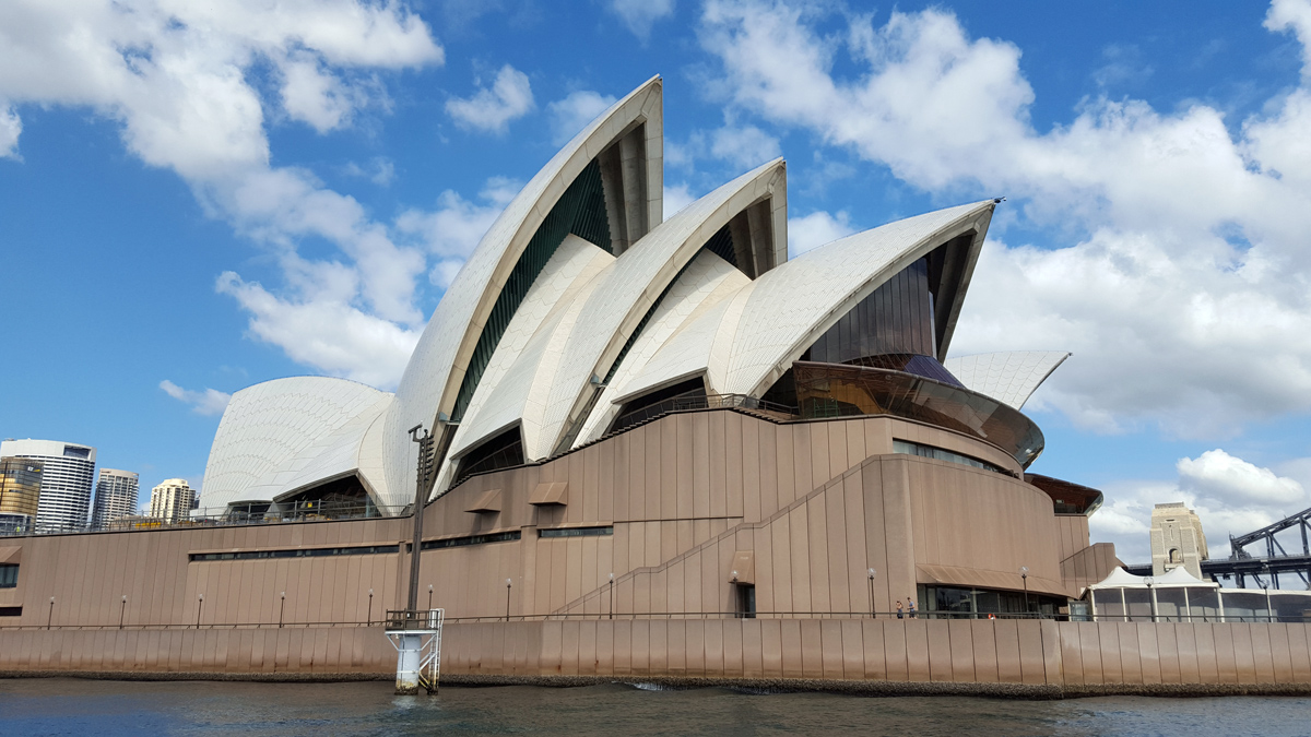 Sydney harbour Yacht Cruise