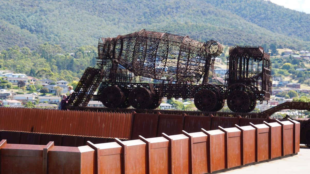 Хобарт — старые портовые склады по дороге в MONA